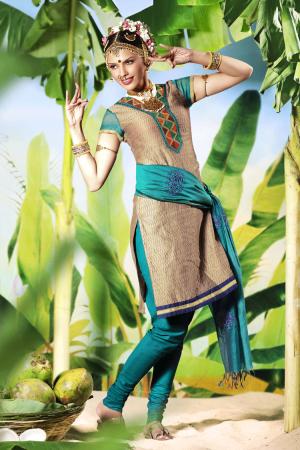 Песочно-бирюзовый шёлковый наряд для индийского танца — туника с короткими полупрозрачными рукавами и бирюзовые брюки