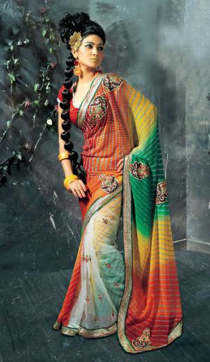 Яркий шёлковый наряд для индийского танца живота — разноцветное сари, коралловая блузка и юбка