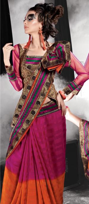 Пурпурно-золотисто-оранжевый наряд в индийском стиле — юбка, золотистая блузка с пурпурными полупрозрачными рукавами три четверти и сари