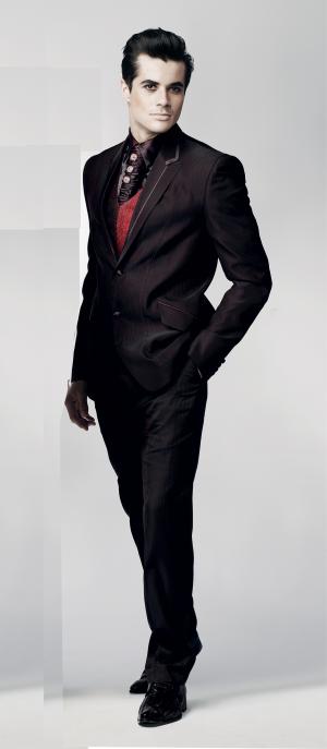 Мужской костюм-тройка (с жилетом) цвета бистр + рубашка + галстук с брошью